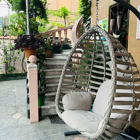 Nikas Guest House 巴统 外观 照片
