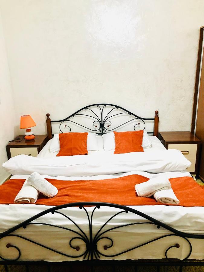 Nikas Guest House 巴统 外观 照片