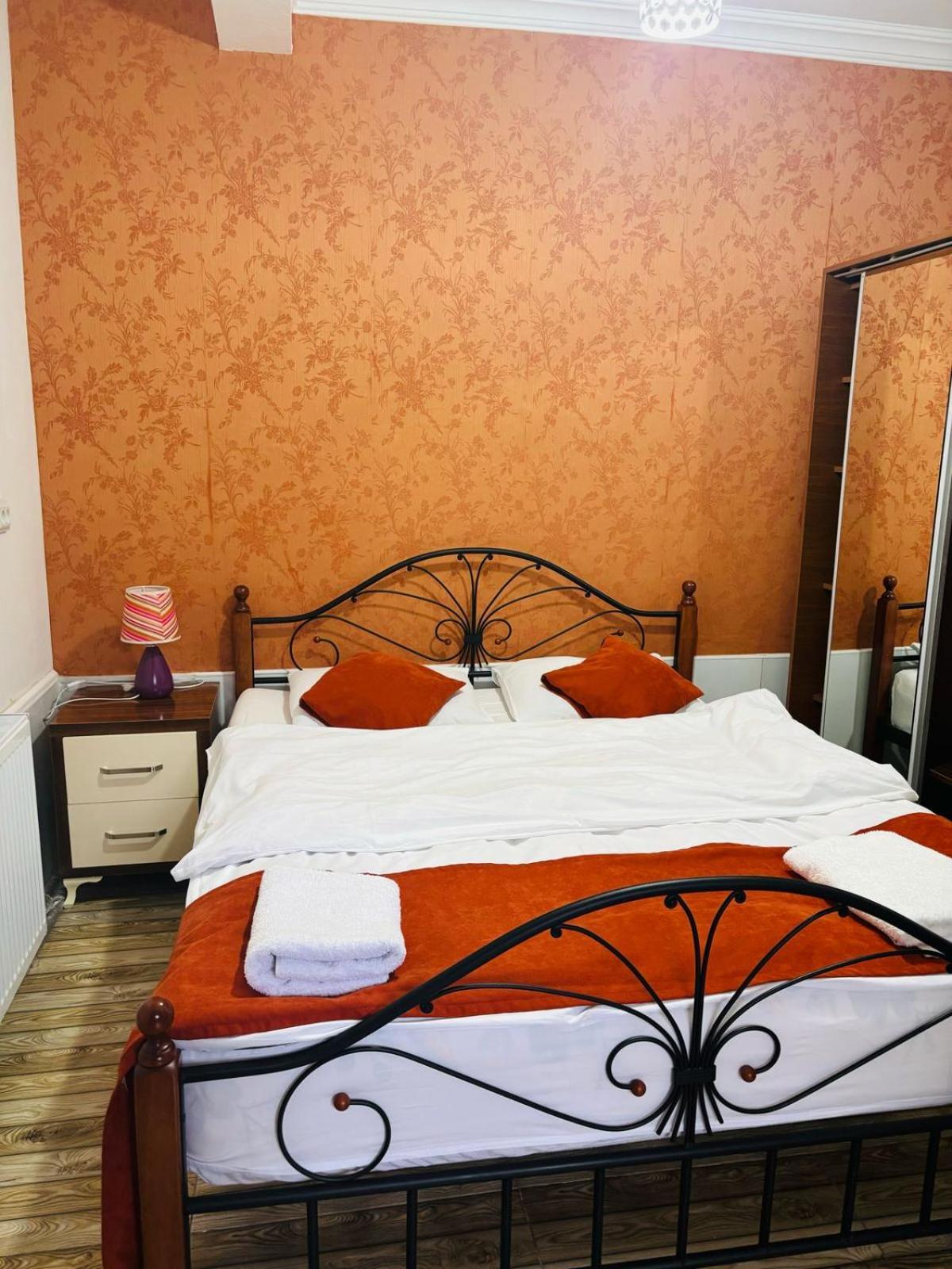 Nikas Guest House 巴统 外观 照片