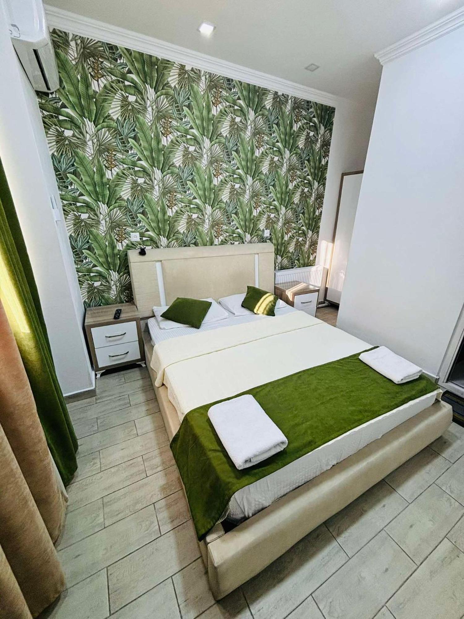 Nikas Guest House 巴统 外观 照片