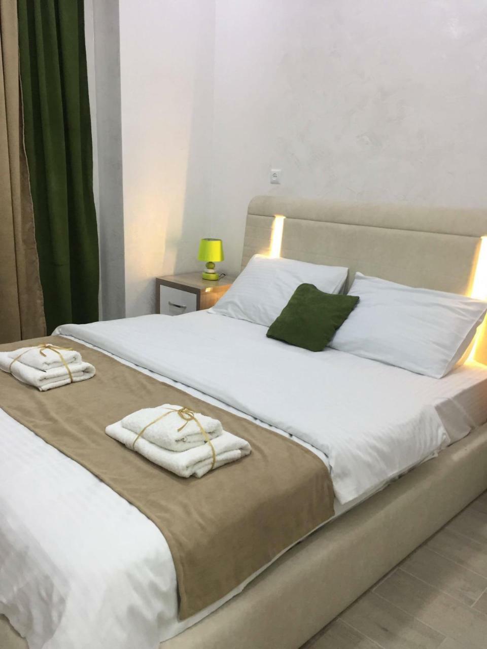 Nikas Guest House 巴统 外观 照片