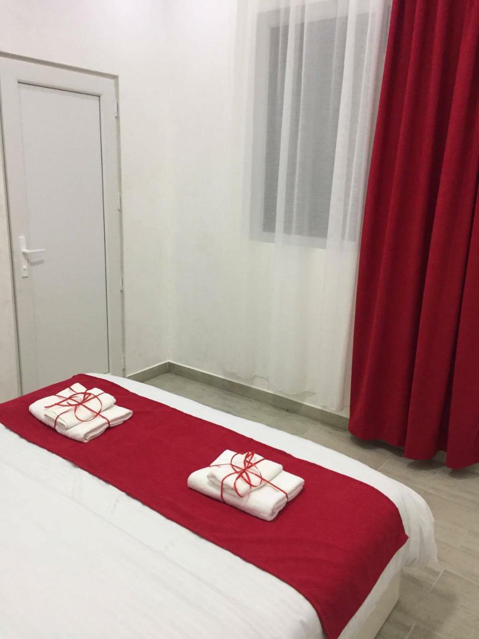 Nikas Guest House 巴统 外观 照片