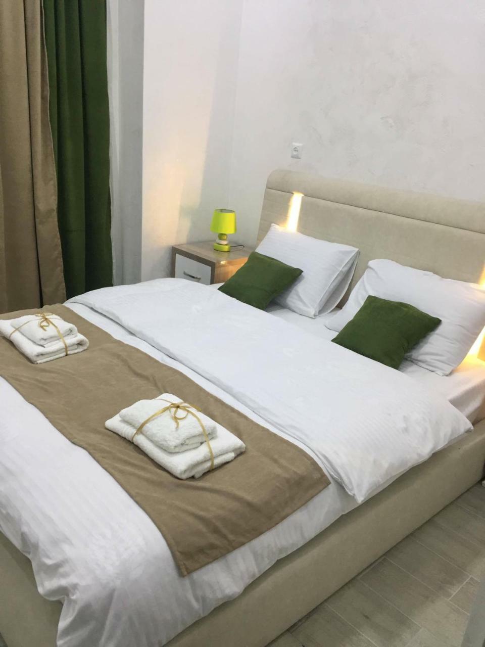 Nikas Guest House 巴统 外观 照片