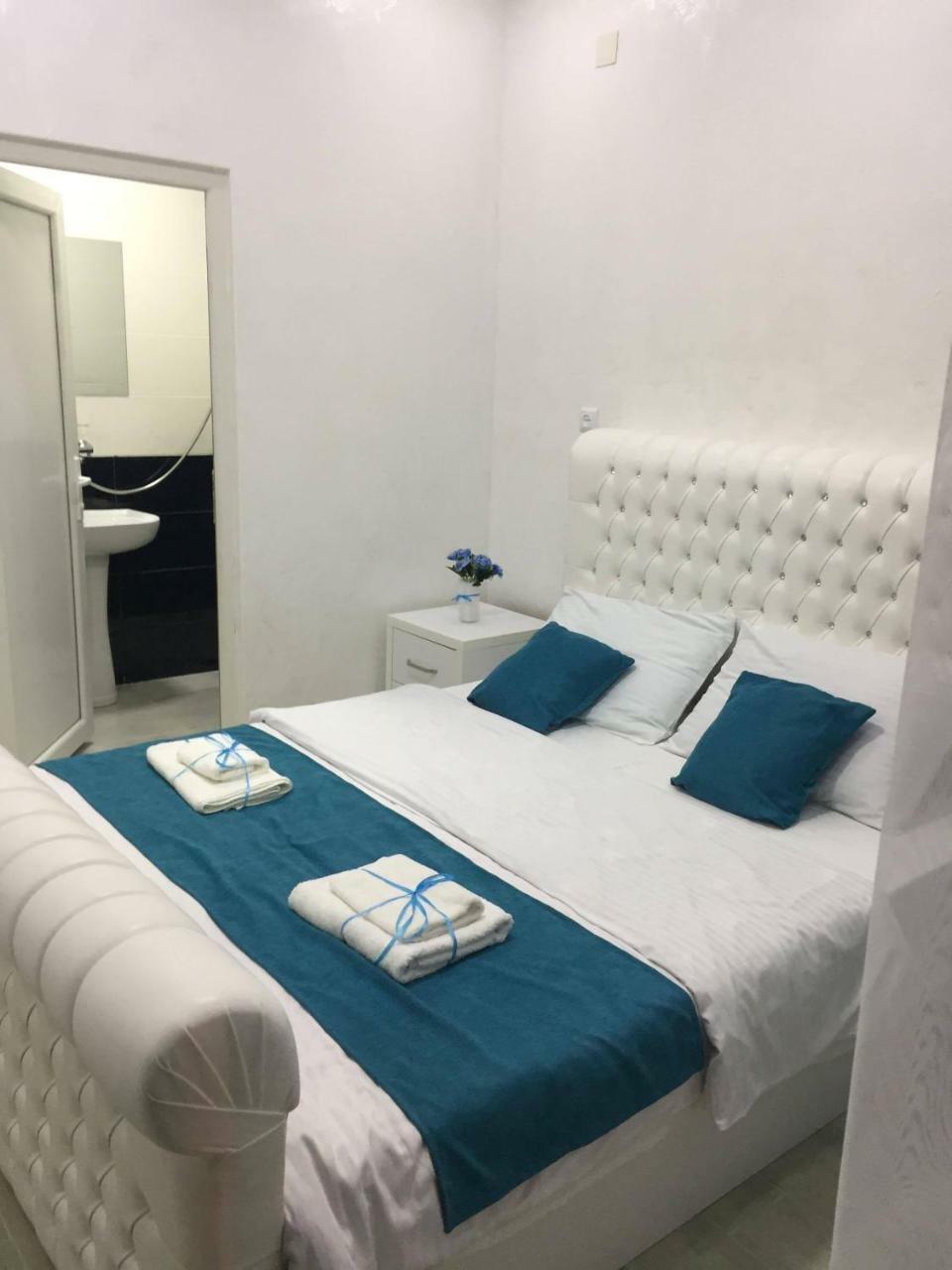Nikas Guest House 巴统 外观 照片