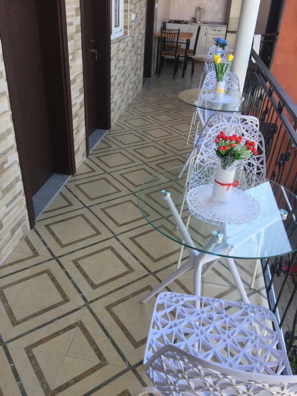 Nikas Guest House 巴统 外观 照片