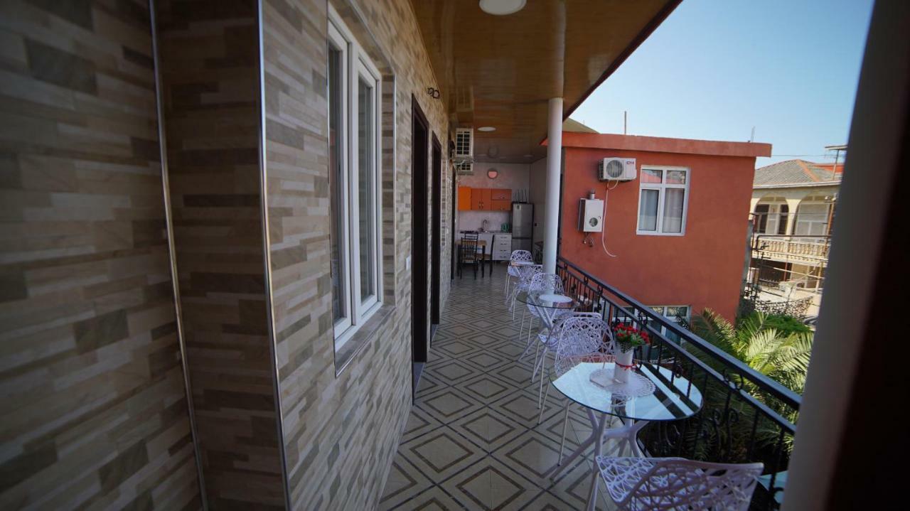 Nikas Guest House 巴统 外观 照片