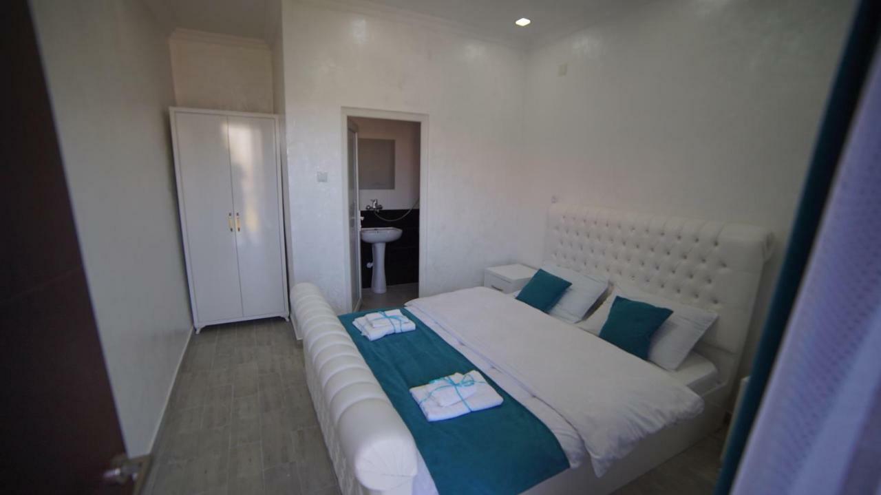 Nikas Guest House 巴统 外观 照片